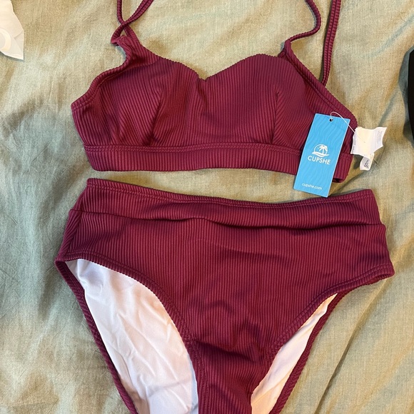 Cupshe bikini - Picture 2 of 2